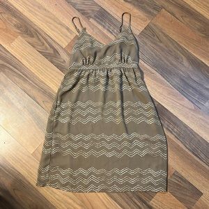 Old Navy tan dress